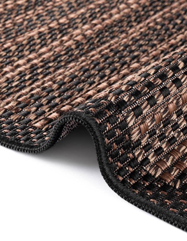 Detail image of 6' x 6'  Washable Border Indoor / Outdoor Round Rug