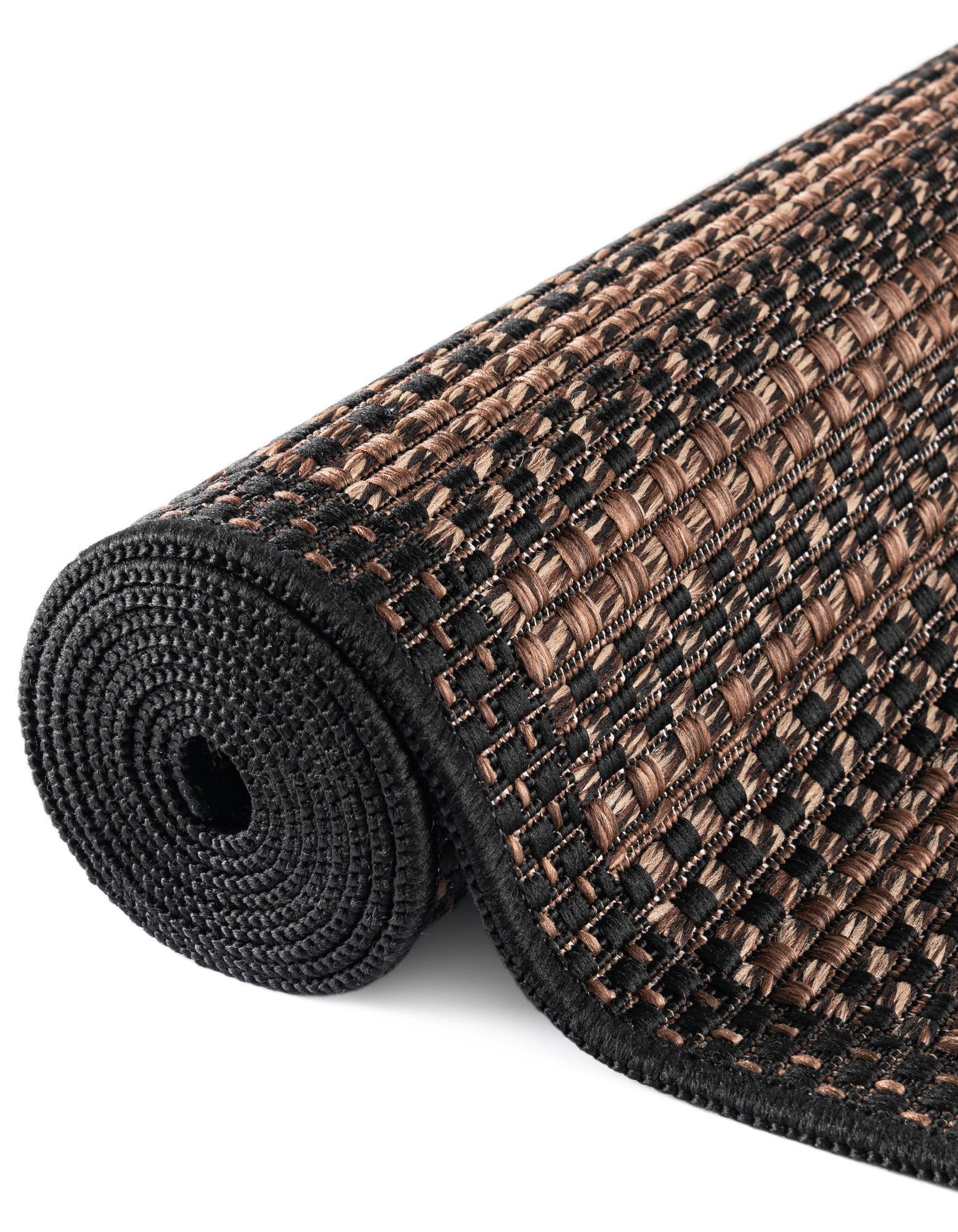 6' x 6' Easy-Clean Border Indoor / Outdoor Round Rug