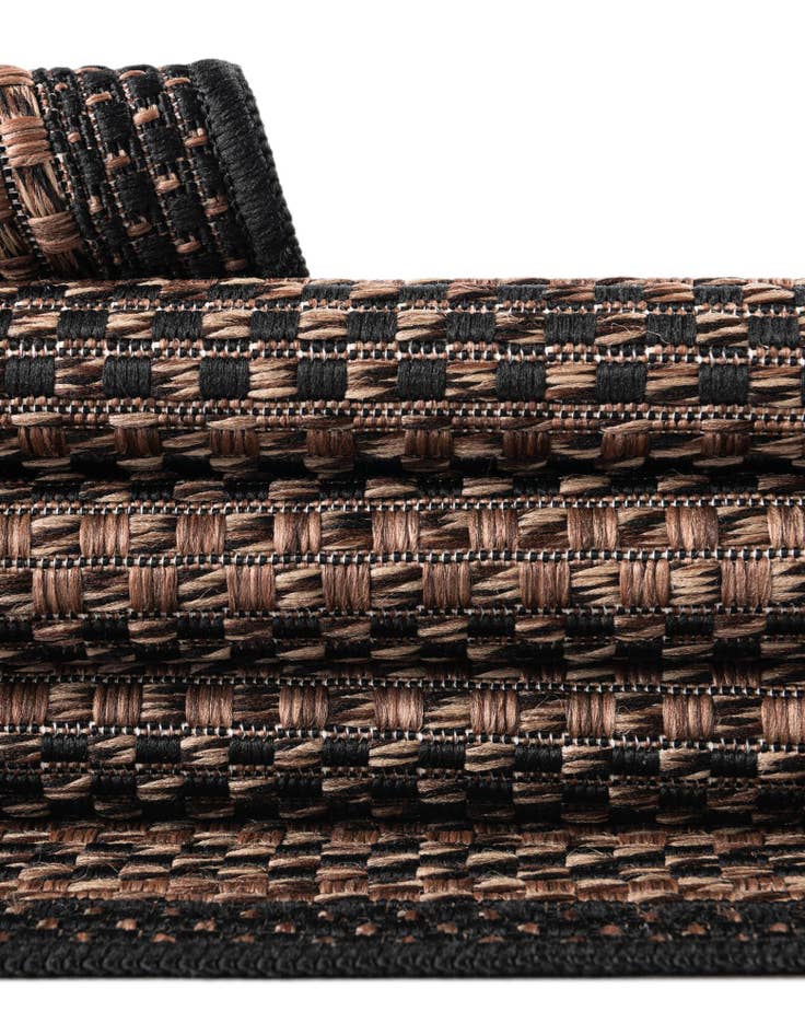 Detail image of 6' x 6'  Washable Border Indoor / Outdoor Round Rug