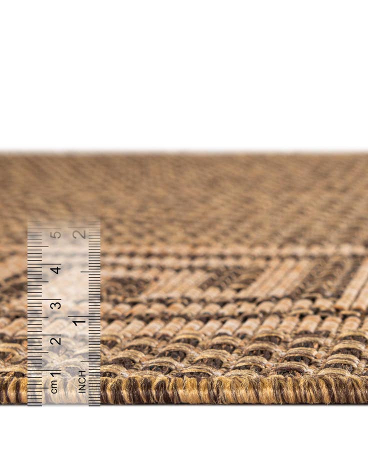 Detail image of 6' x 6'  Washable Border Indoor / Outdoor Round Rug