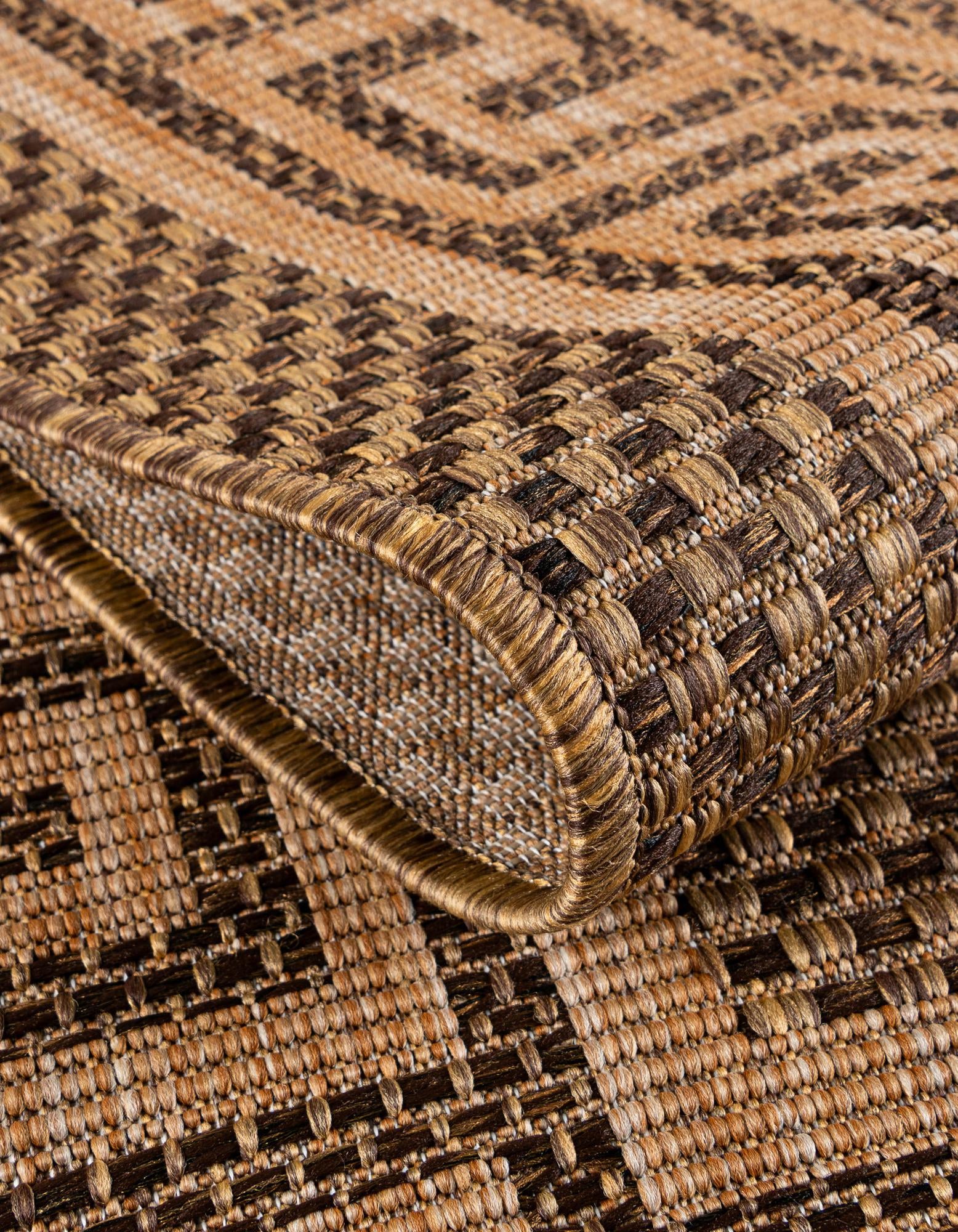 6' x 6' Easy-Clean Border Indoor / Outdoor Round Rug