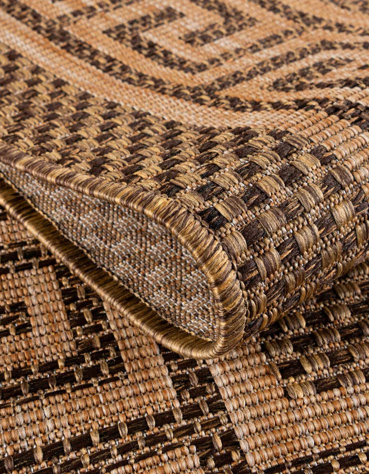 Detail image of 6' x 6' Easy-Clean Border Indoor / Outdoor Round Rug