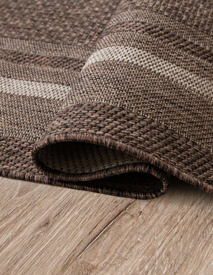 13' x 13' Easy-Clean Border Indoor / Outdoor Round Rug