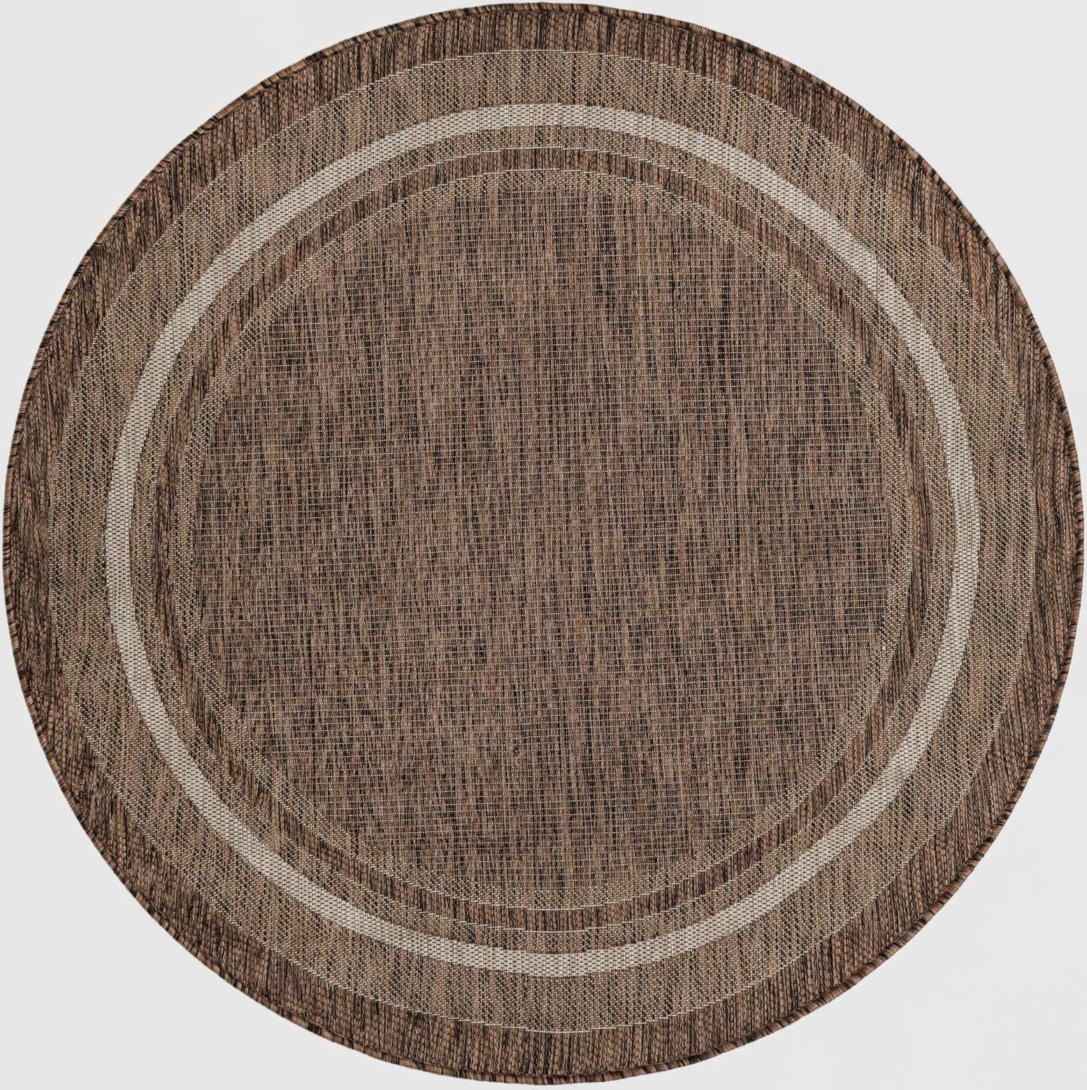 5' 3 x 5' 3 Easy-Clean Border Indoor / Outdoor Round Rug