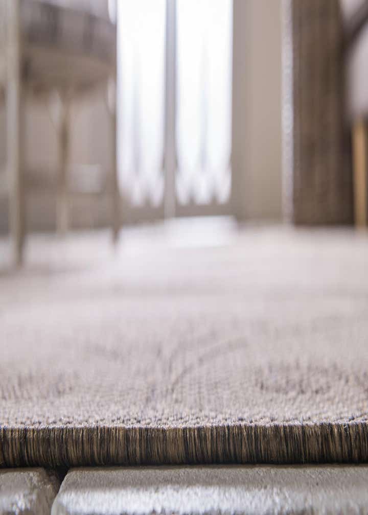 6' x 6' Easy-Clean Botanical Indoor / Outdoor Round Rug