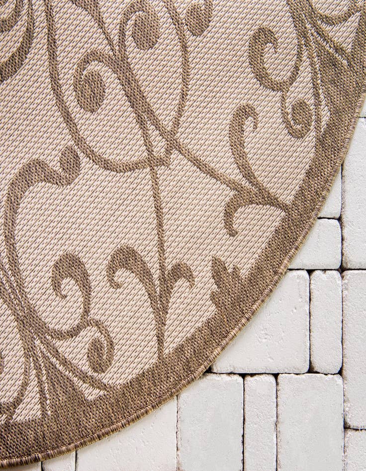 Detail image of 6' x 6'  Washable Botanical Indoor / Outdoor Round Rug