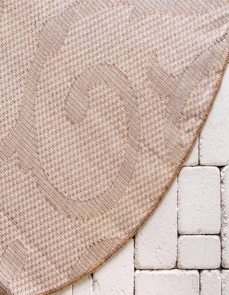 Detail image of 6' x 6'  Washable Botanical Indoor / Outdoor Round Rug