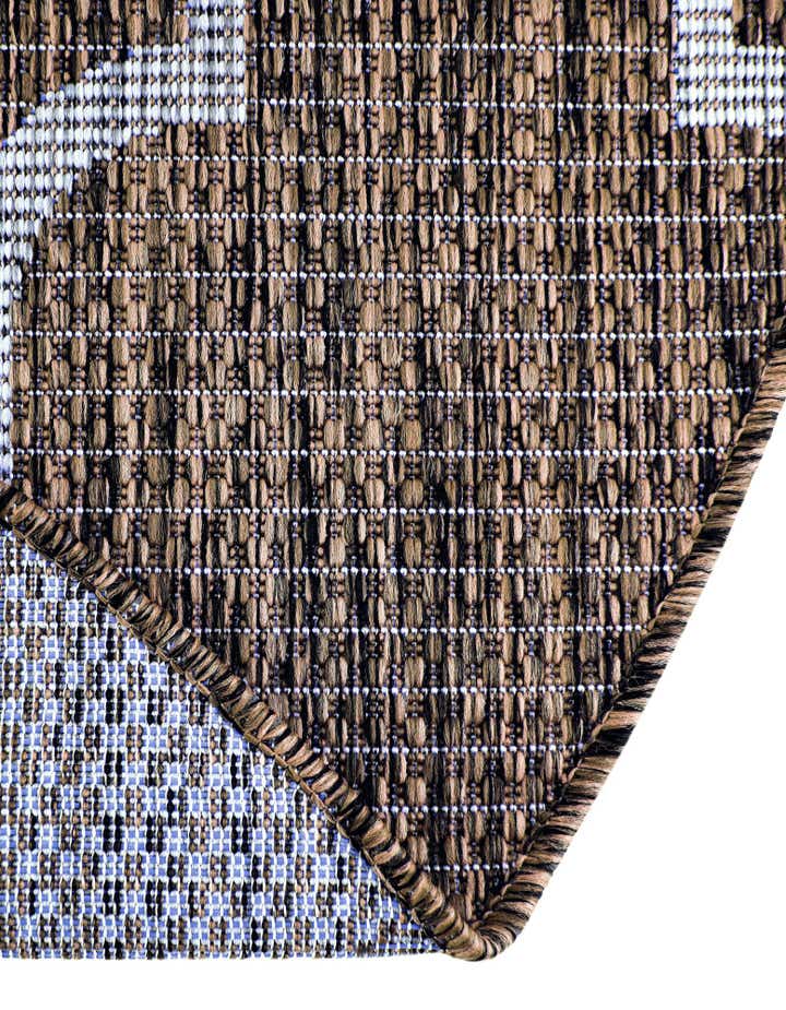 10' 8 x 10' 8 Easy-Clean Lattice Indoor / Outdoor Round Rug