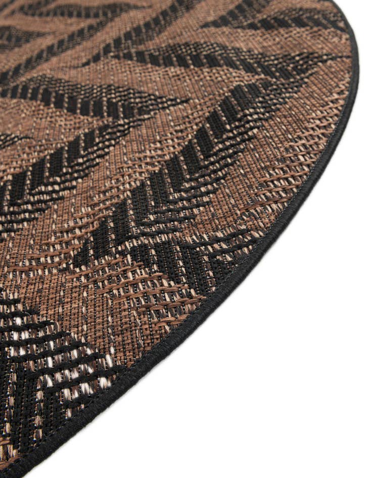 Detail image of 6' x 6' Easy-Clean Modern Indoor / Outdoor Round Rug