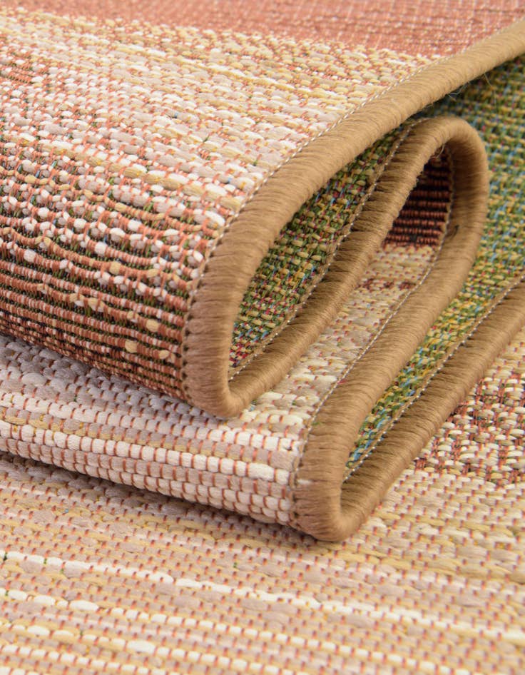 Detail image of 8' x 8' Easy-Clean Modern Indoor / Outdoor Round Rug