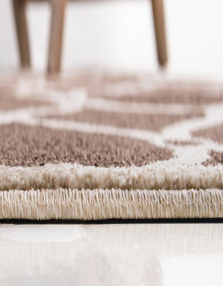 Detail image of 8' x 8' Trellis Round Rug