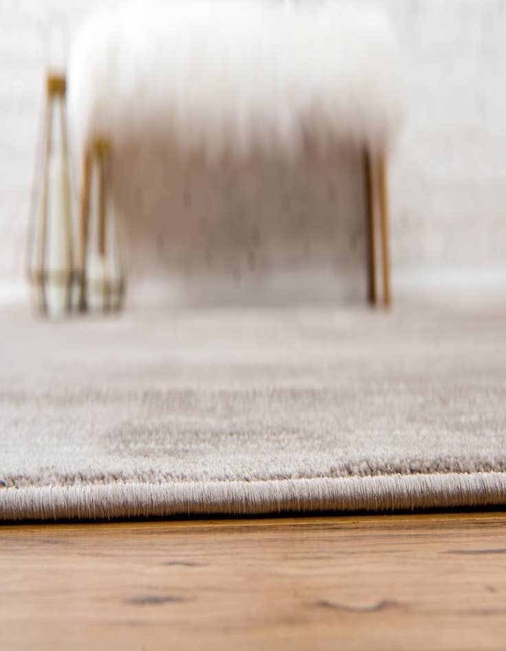 Detail image of 5' 3 x 5' 3 Uptown Madison Avenue Round Rug