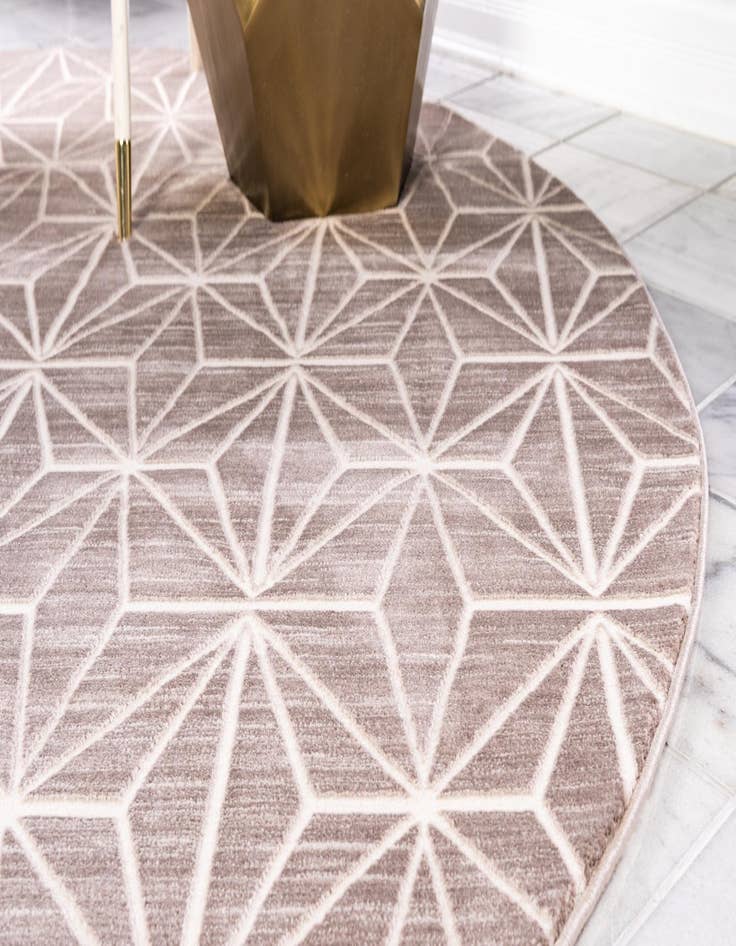 Detail image of 3' 3 x 3' 3 Uptown Fifth Avenue Round Rug