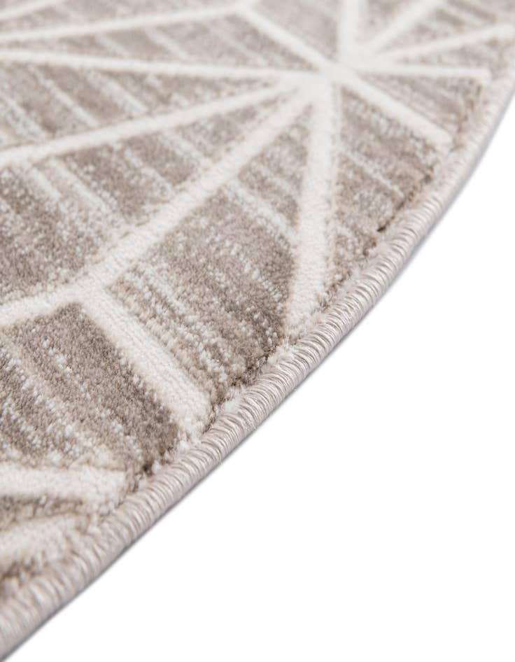 Detail image of 3' 3 x 3' 3 Uptown Fifth Avenue Round Rug