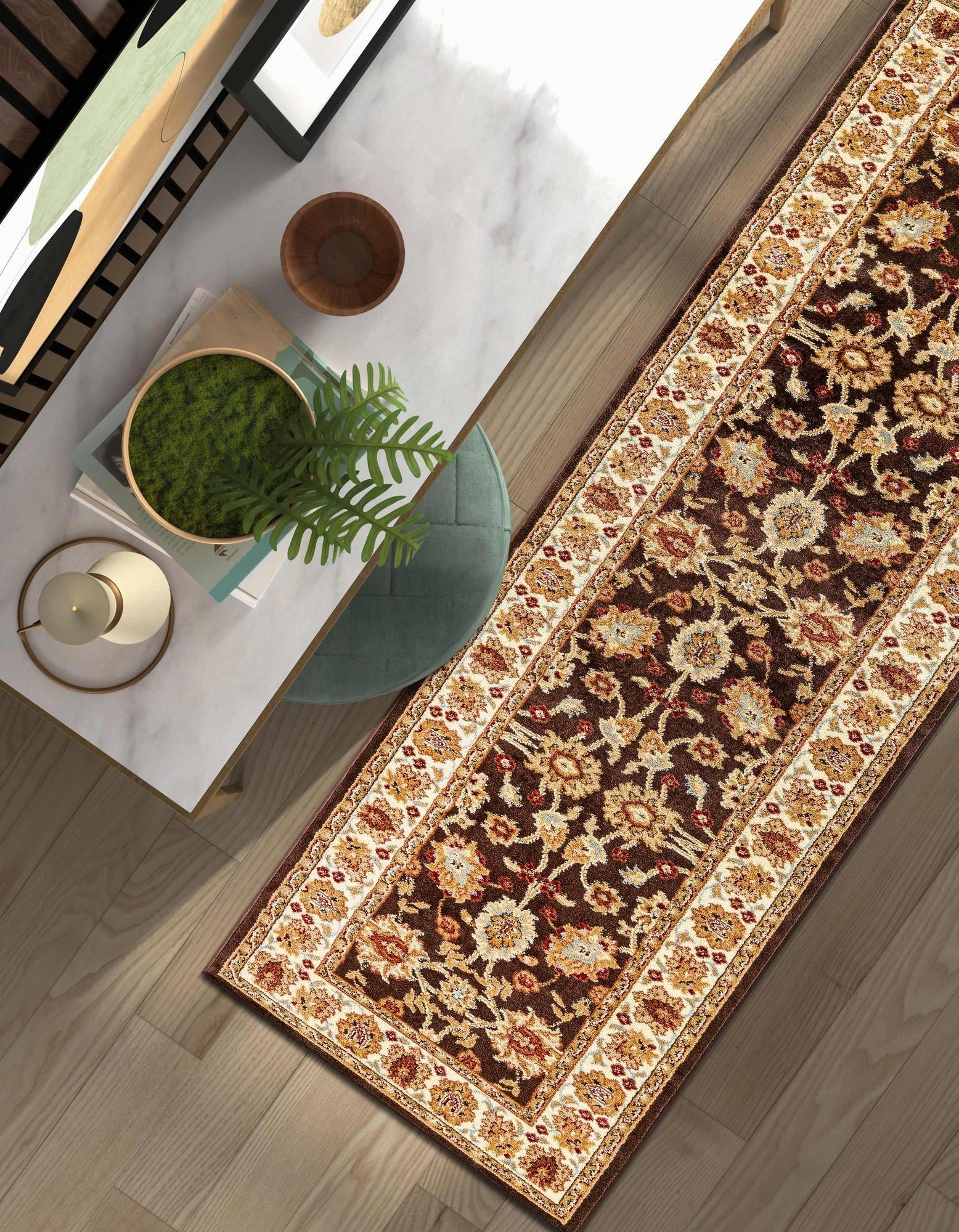 2' 7 x 10' Aditi Runner Rug