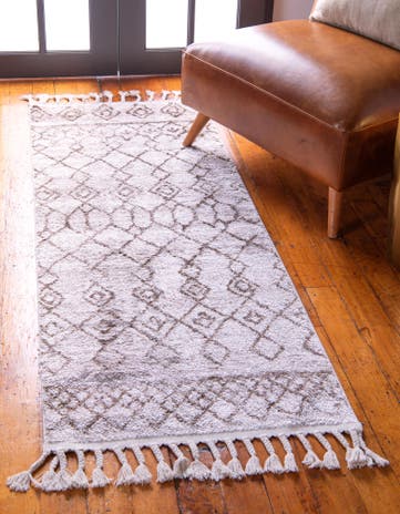2' 4 x 6' Atlas Runner Rug