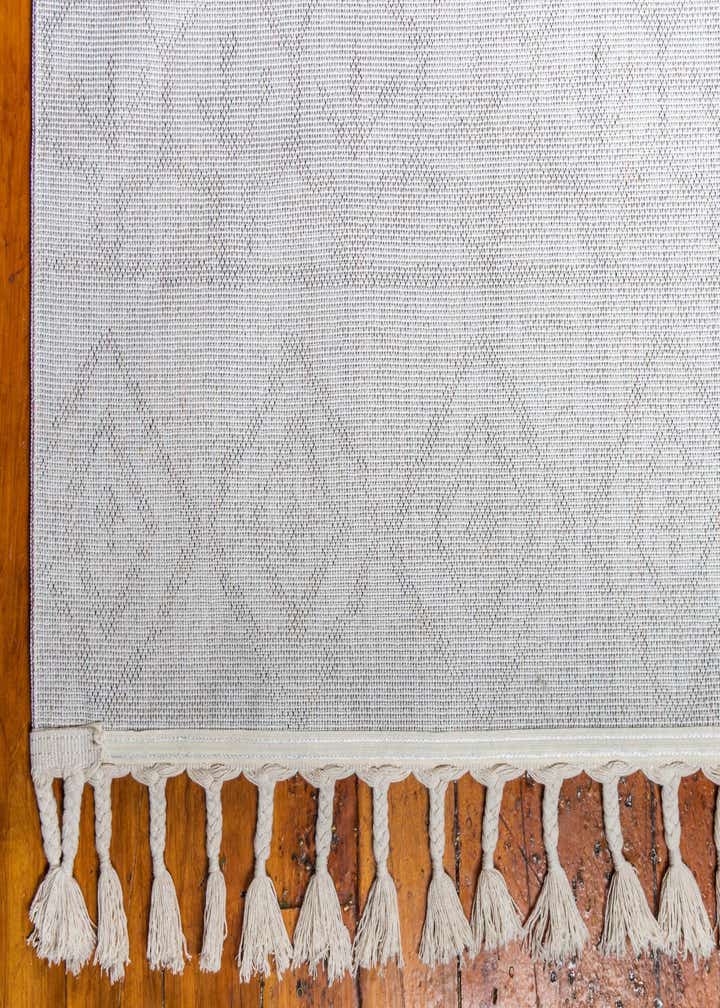 2' 4 x 6' Atlas Runner Rug
