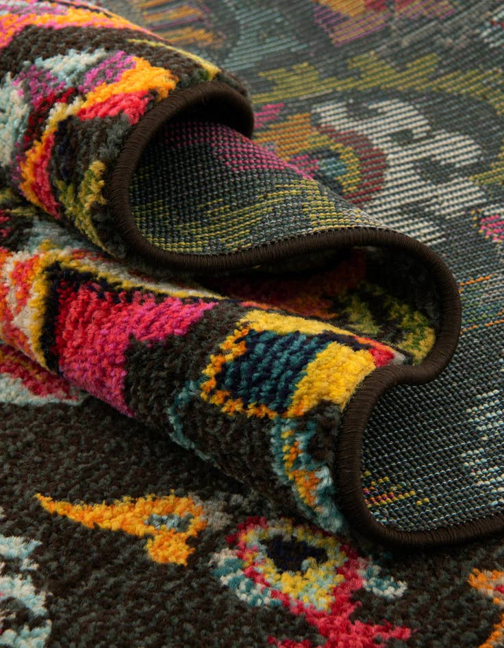 Detail image of 2' 2 x 6' 9  Washable Casablanca Runner Rug