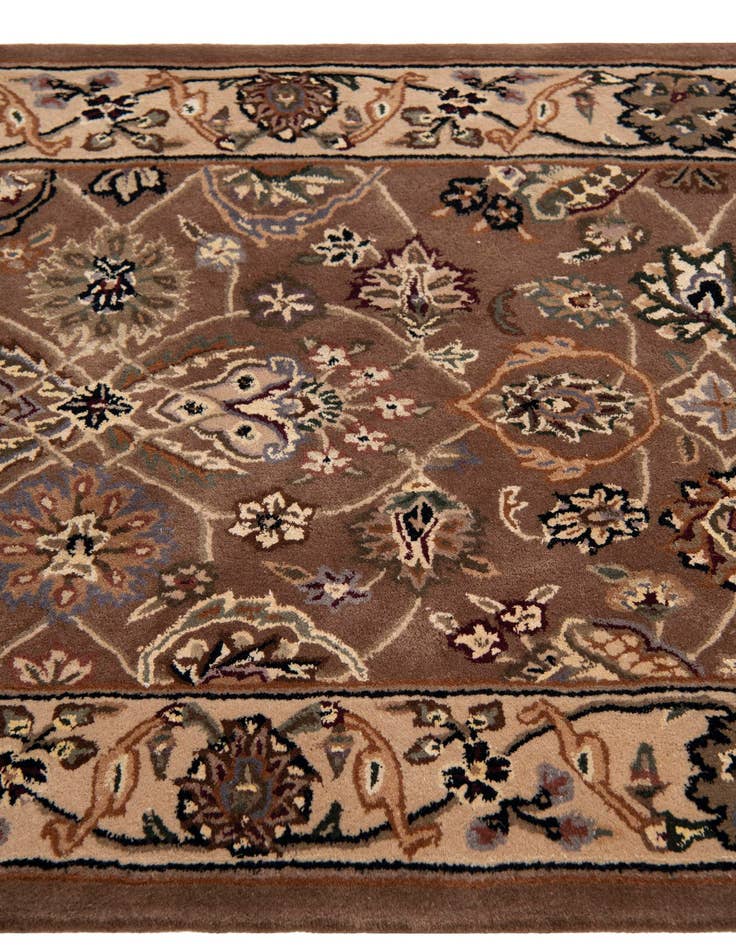Detail image of 2' 8 x 12' Classic Agra Runner Rug