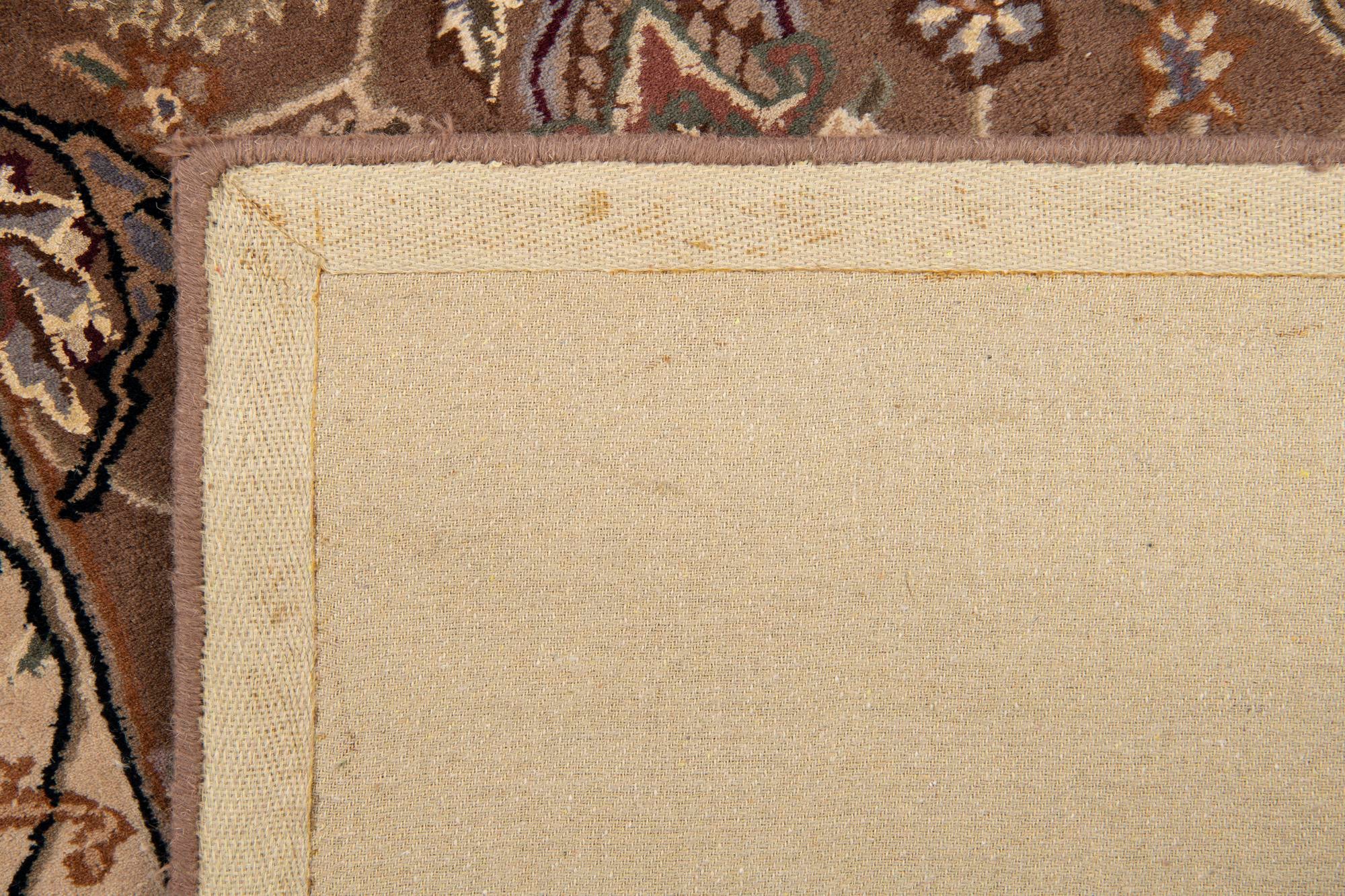 2' 8 x 12' Classic Agra Runner Rug