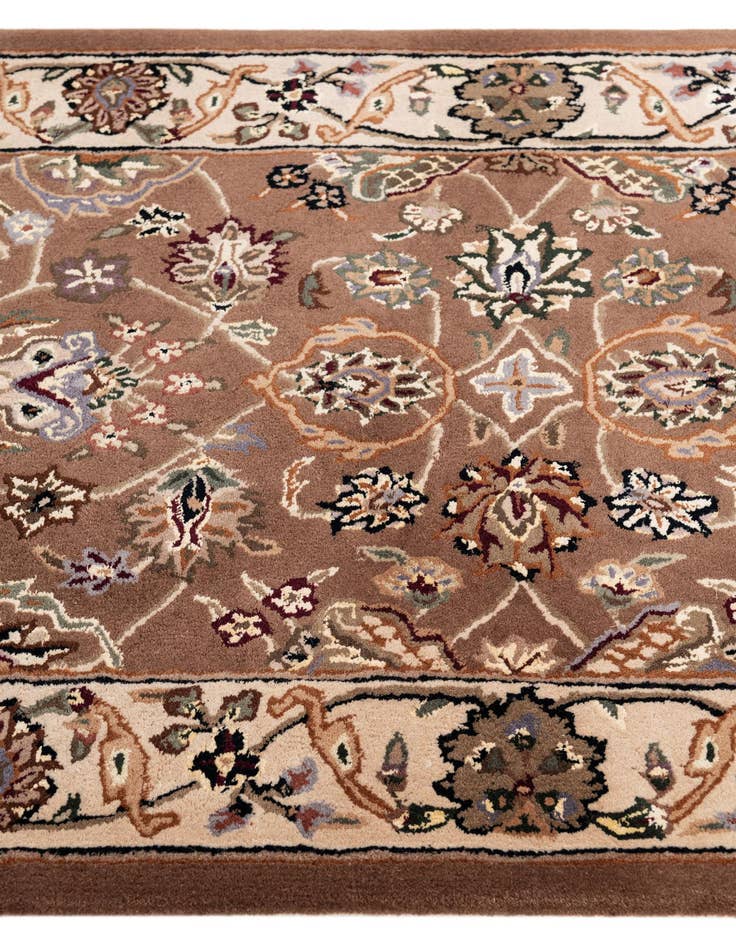 Detail image of 2' 8 x 12' Classic Agra Runner Rug