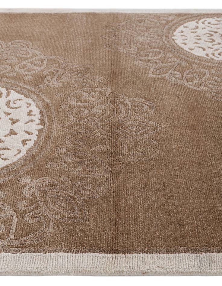 Detail image of 3' x 10' 2  Hand Knotted Darya Wool Runner Rug