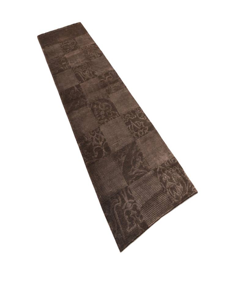 Detail image of 2' 8 x 10' Darya Runner Rug