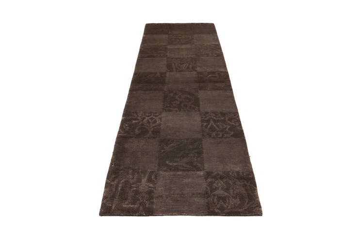 Detail image of 2' 8 x 10' Darya Runner Rug