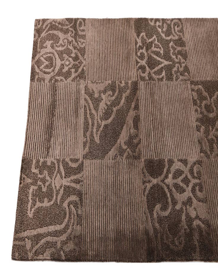 Detail image of 2' 8 x 10' Darya Runner Rug