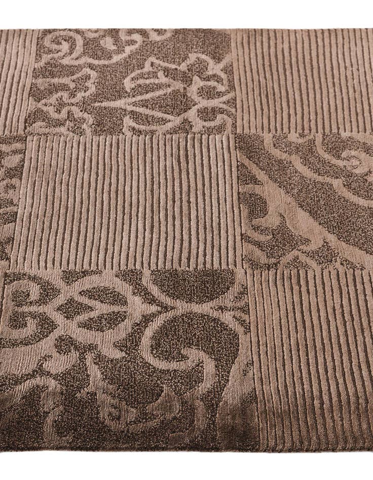 Detail image of 2' 8 x 10' Darya Runner Rug
