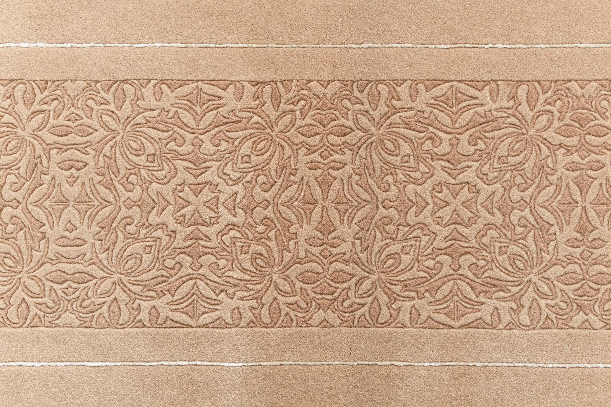 2' 9 x 10' Darya Runner Rug