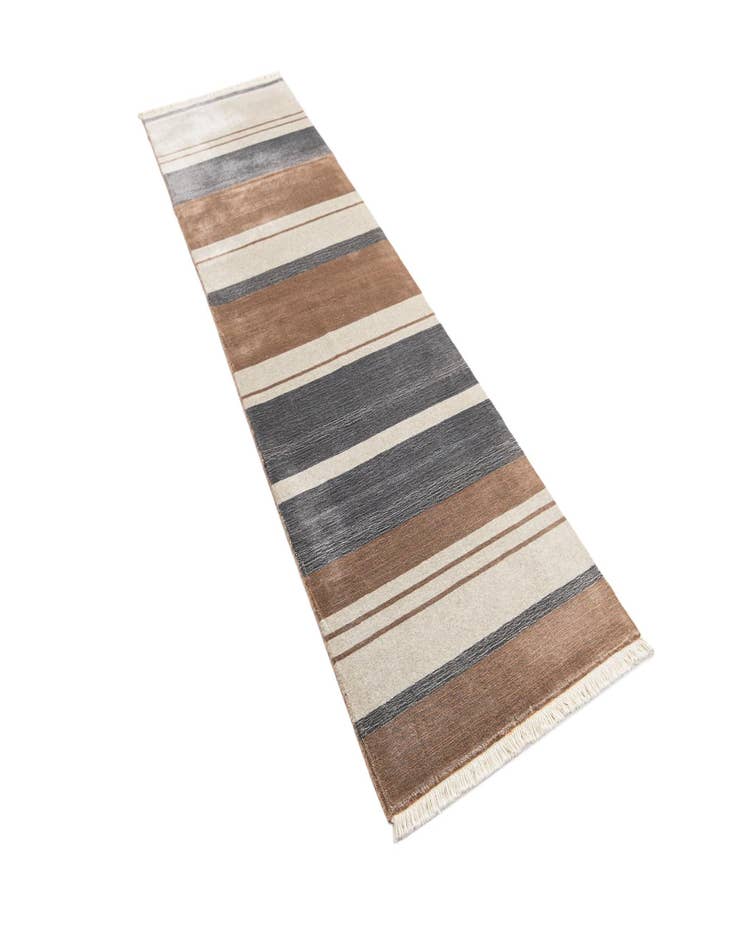 Detail image of 2' 8 x 9' 8 Darya Runner Rug