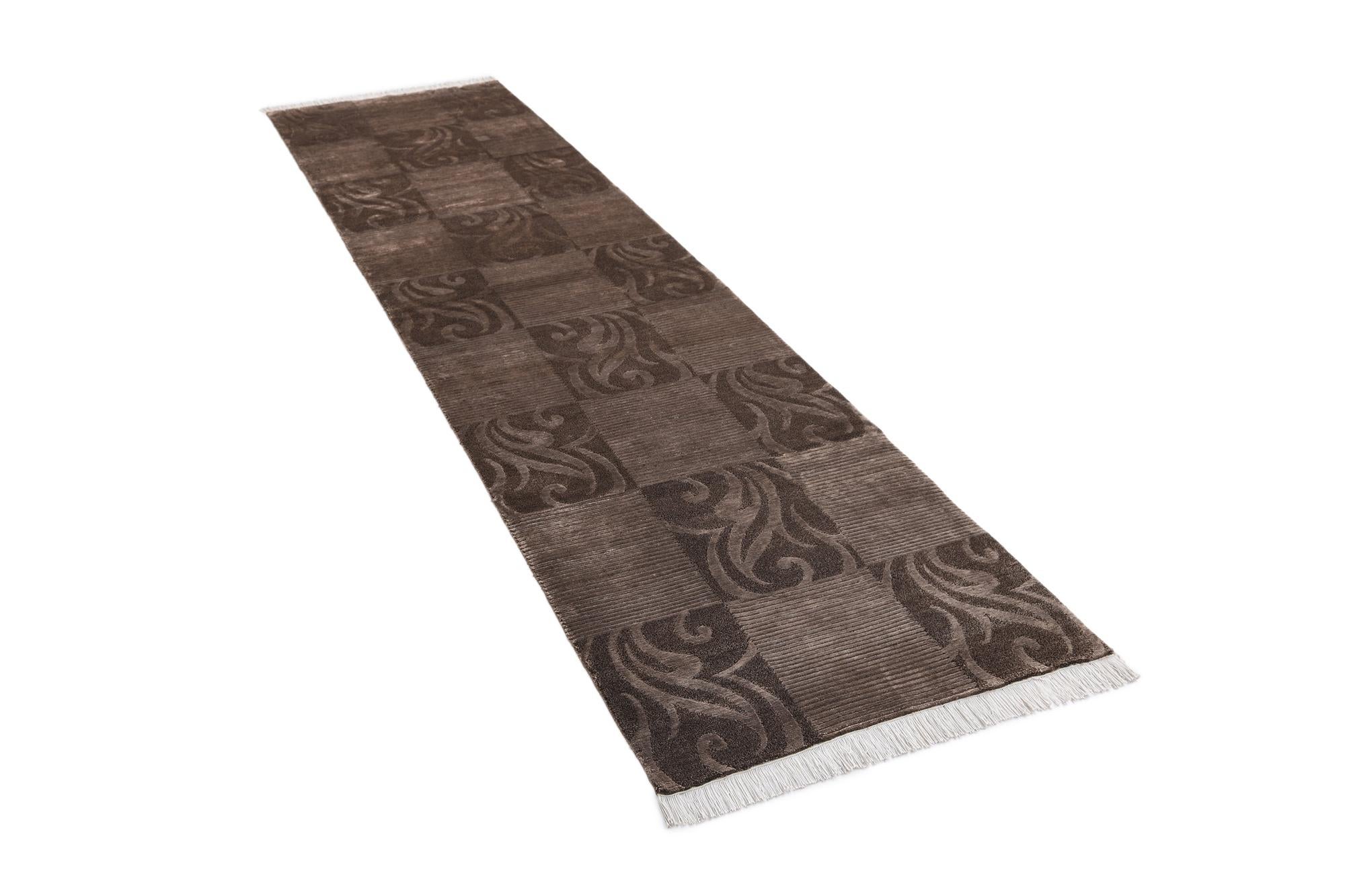 2' 6 x 10' Darya Runner Rug