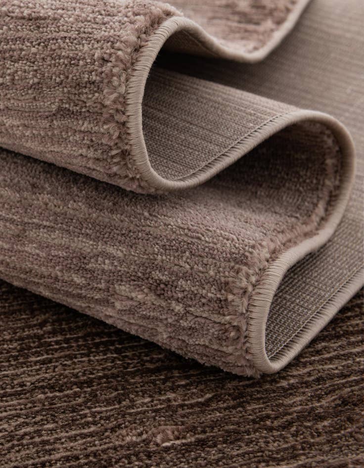 Detail image of 2' x 6' Finsbury Runner Rug