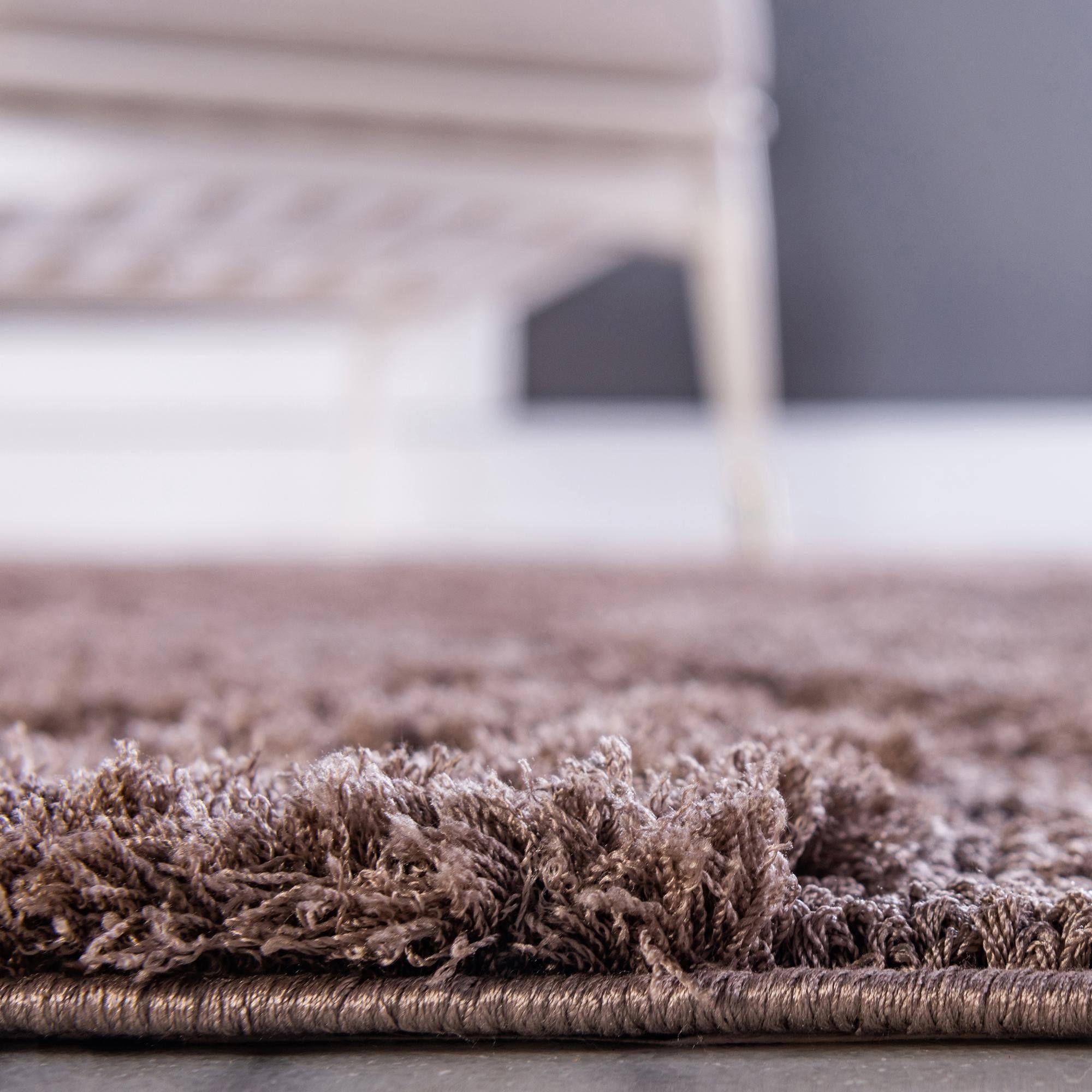2' 7 x 10' Floral Shag Runner Rug