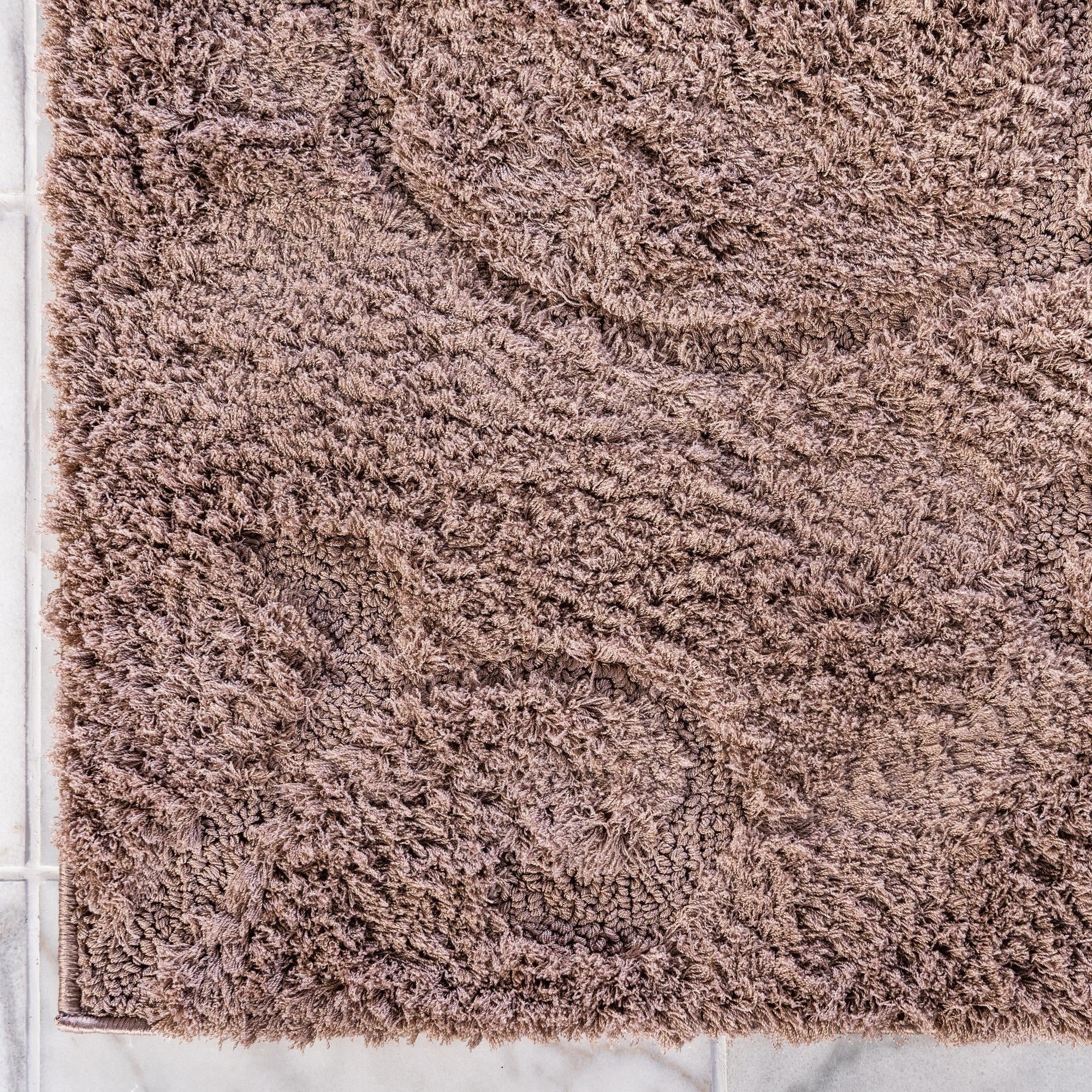 2' 7 x 10' Floral Shag Runner Rug