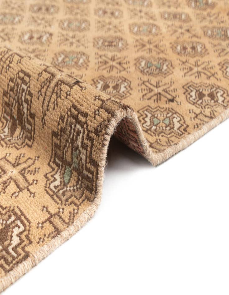 Detail image of 3' 8 x 8' Hamedan Runner Rug