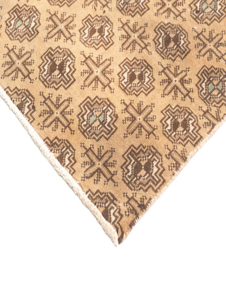 Detail image of 3' 8 x 8' Hamedan Runner Rug