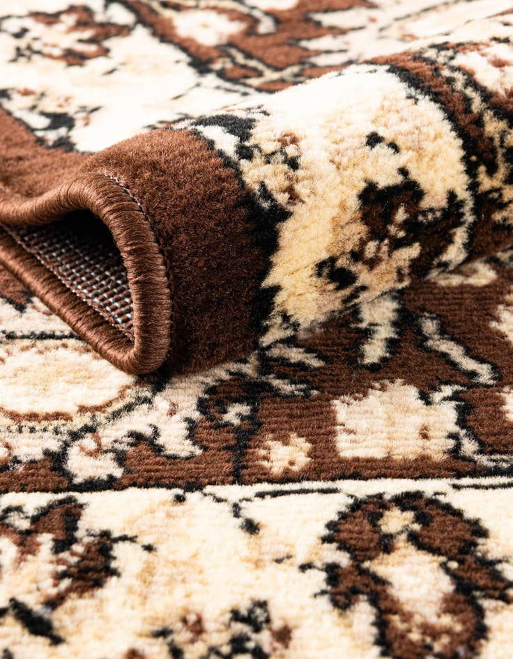 Detail image of 2' 7 x 10' Isfahan Design Runner Rug