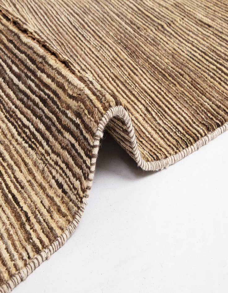Detail image of 2' 6 x 10' Juma Wool Runner Rug