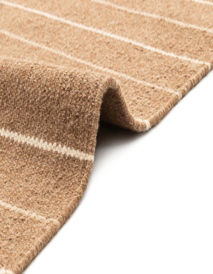 Detail image of 2' 4 x 4' 6 Hand Woven Kilim Dhurrie Wool Runner Rug