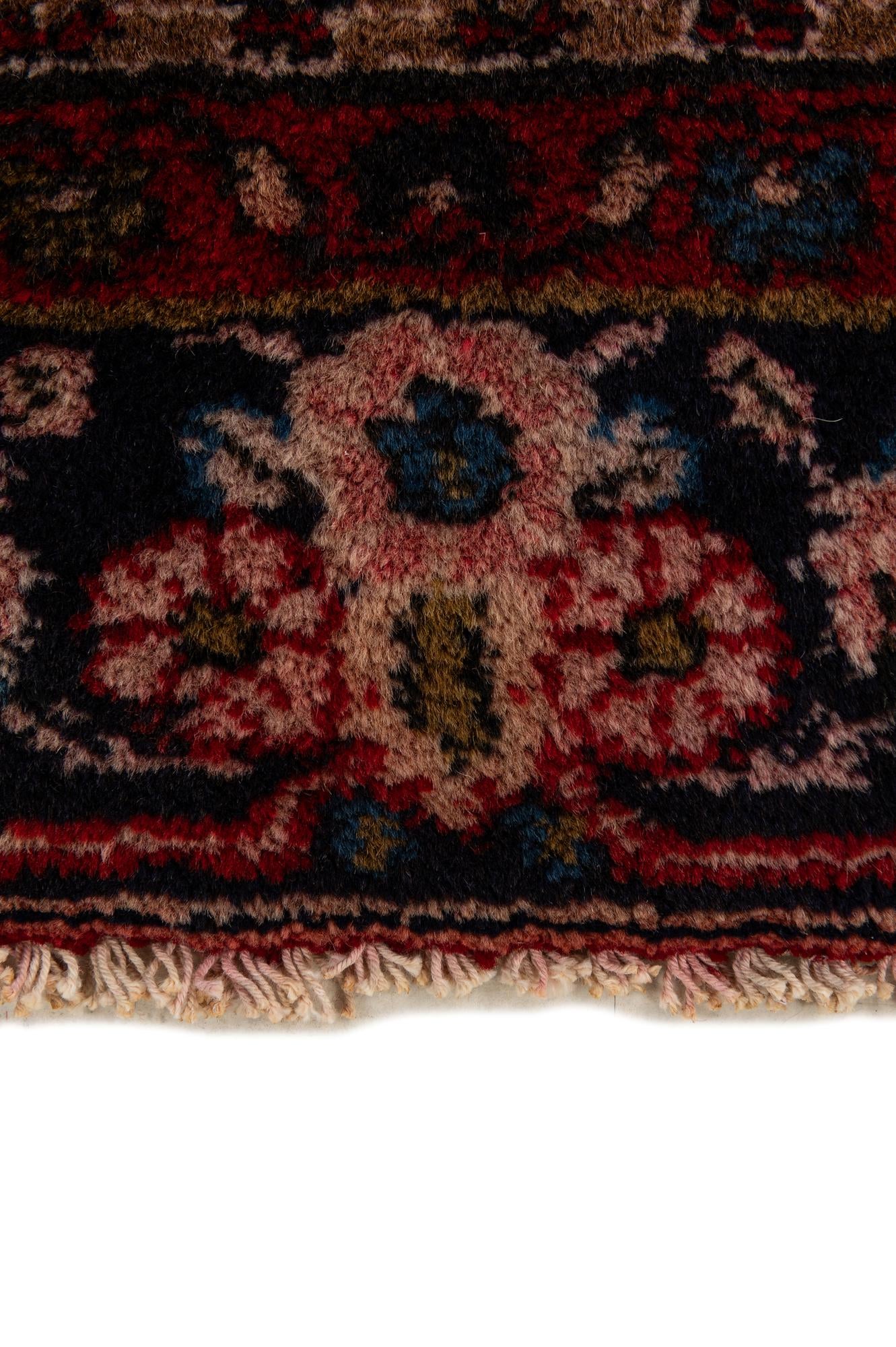 4' 7 x 9' 5 Hand Knotted Koliaei Persian Wool Runner Rug