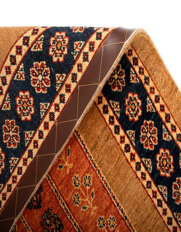 Detail image of 2' 8 x 6' 10 Luribaft Wool Runner Rug