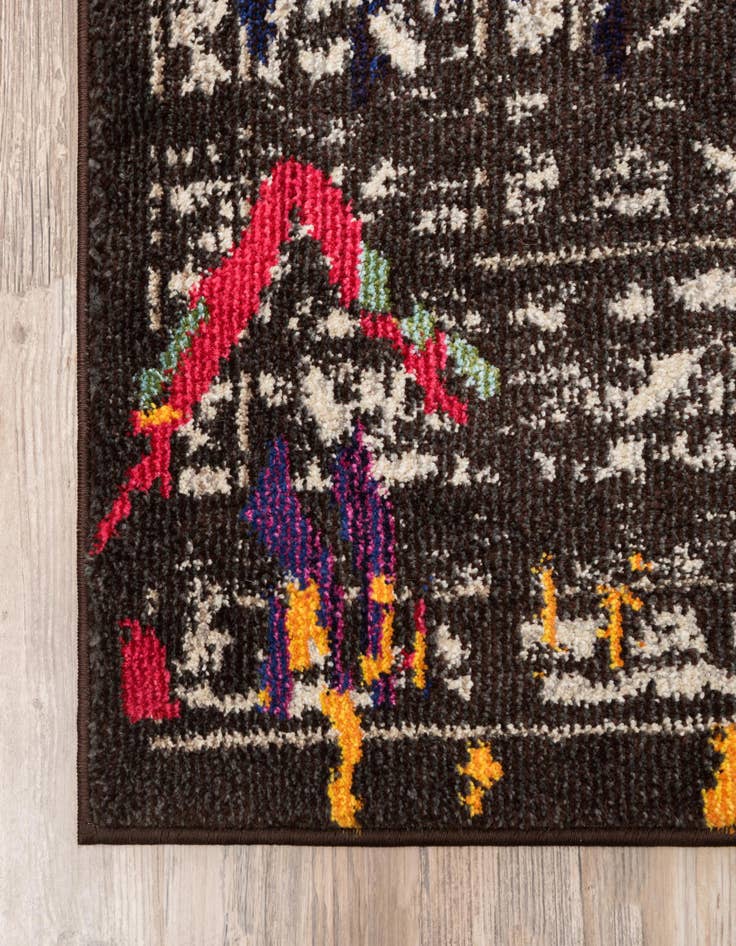 Detail image of 2' 7 x 10' Washable Mesa Runner Rug