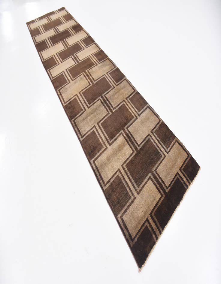 Detail image of 2' 8 x 10'  Hand Knotted Modern Ziegler Runner Rug