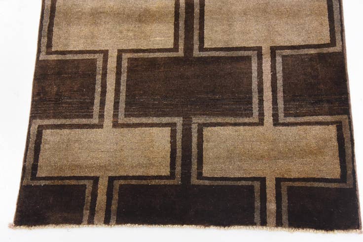 Detail image of 2' 8 x 10' Hand Knotted Modern Ziegler Runner Rug