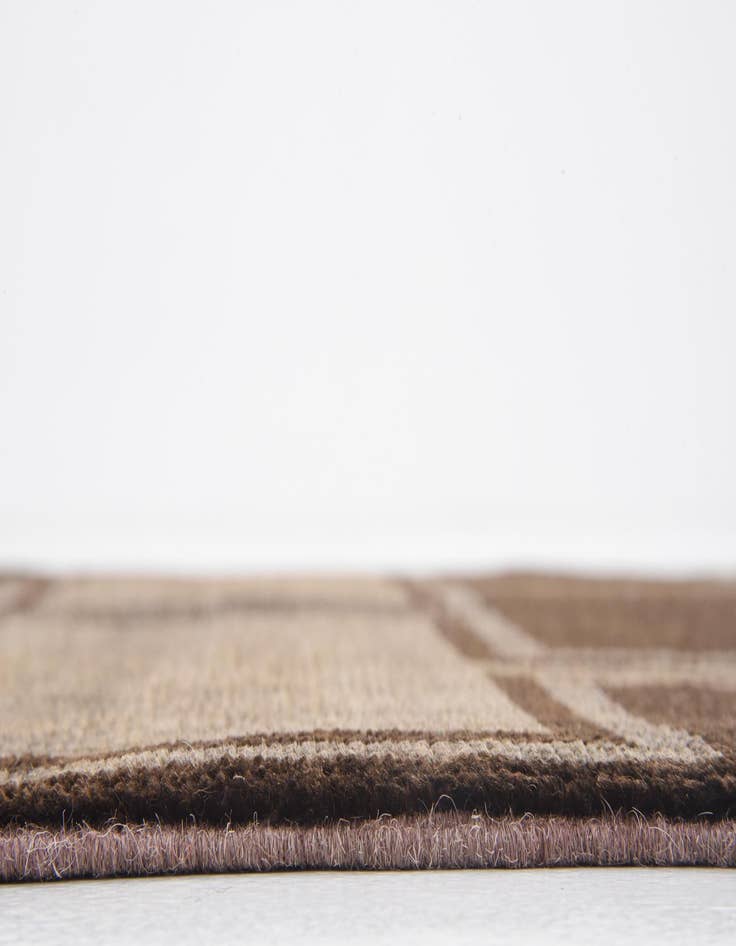 Detail image of 2' 8 x 10'  Hand Knotted Modern Ziegler Runner Rug