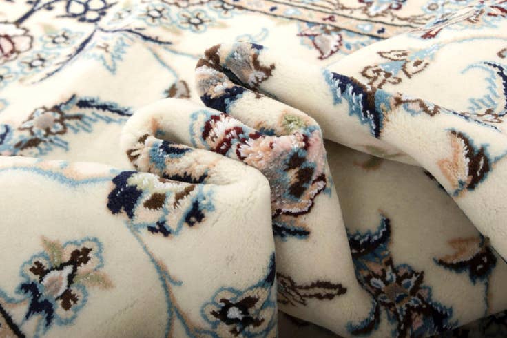 Detail image of 100cm x 420cm Hand Knotted Nain Persian Wool Runner Rug