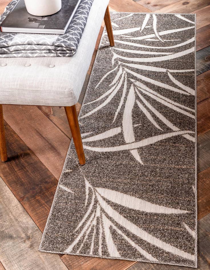 Detail image of 2' x 6'  Washable Botanical Indoor / Outdoor Runner Rug