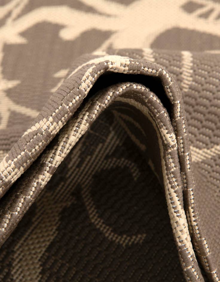 Detail image of 2' x 6'  Washable Botanical Indoor / Outdoor Runner Rug